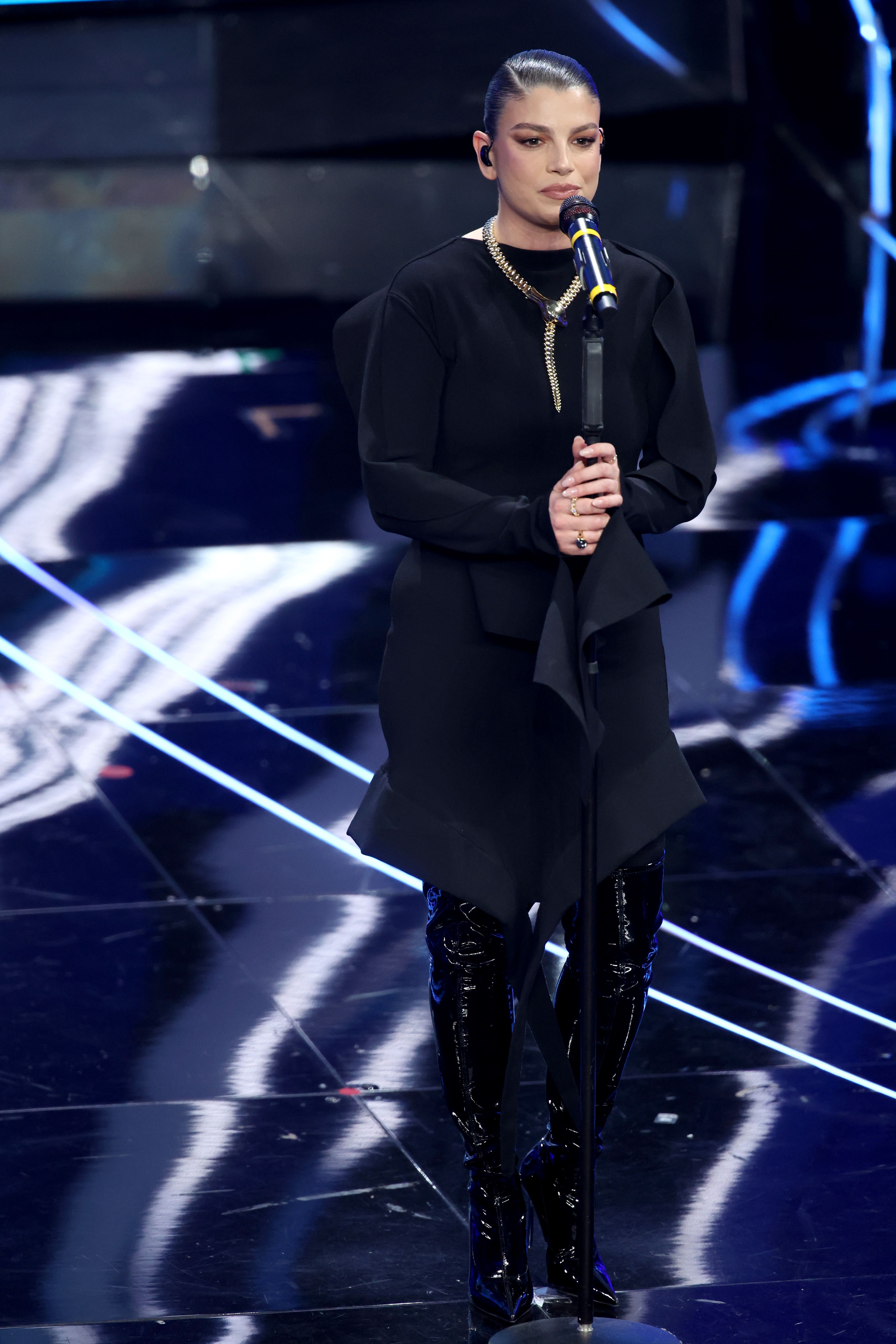 Stivali Emma Marrone Sexy I Cuissardes Di Vernice A Sanremo 2024   Emma Attends The 74th Sanremo Music Festival 2024 At Teatro News Photo 1707346824 