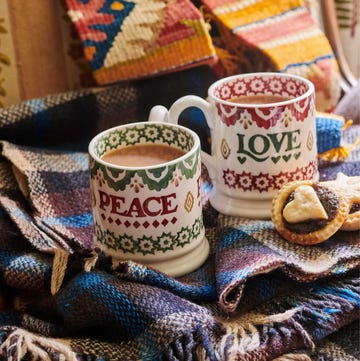 emma bridgewater peace and love christmas mugs emma bridgewater