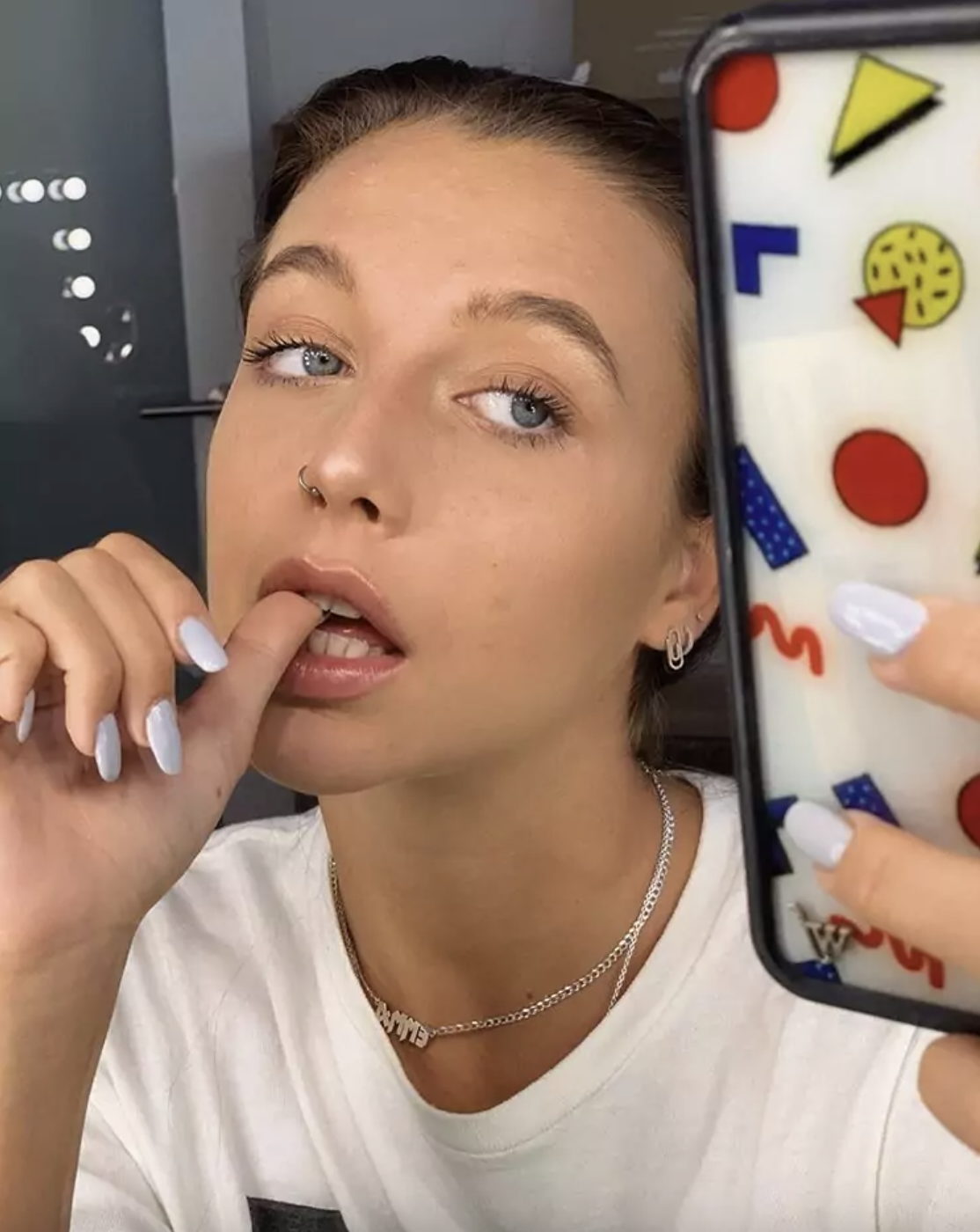 Emma Chamberlain's Pearl Bubble Nails are a Whimsical Twist on the