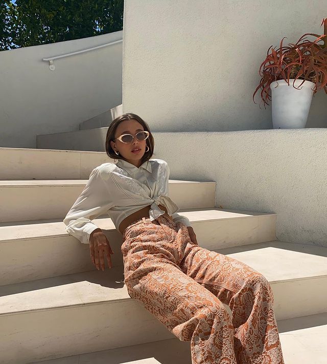 Emma Chamberlain's 2021 Louis Vuitton Met Gala Dress, How Emma Chamberlain  Decided Between 2 Louis Vuitton Dresses For Her First Met Gala