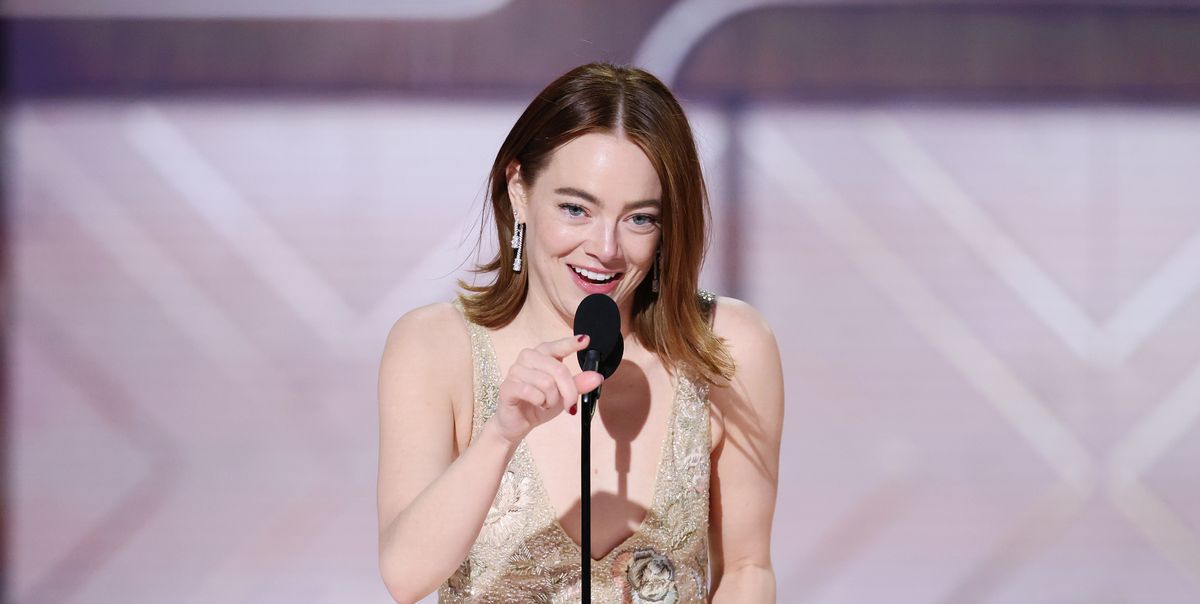 Emma Stone Accepts The Award For Best Performance By A News Photo 1704682530 ?crop=1.00xw 0.719xh;0,0.137xh&resize=1200 *