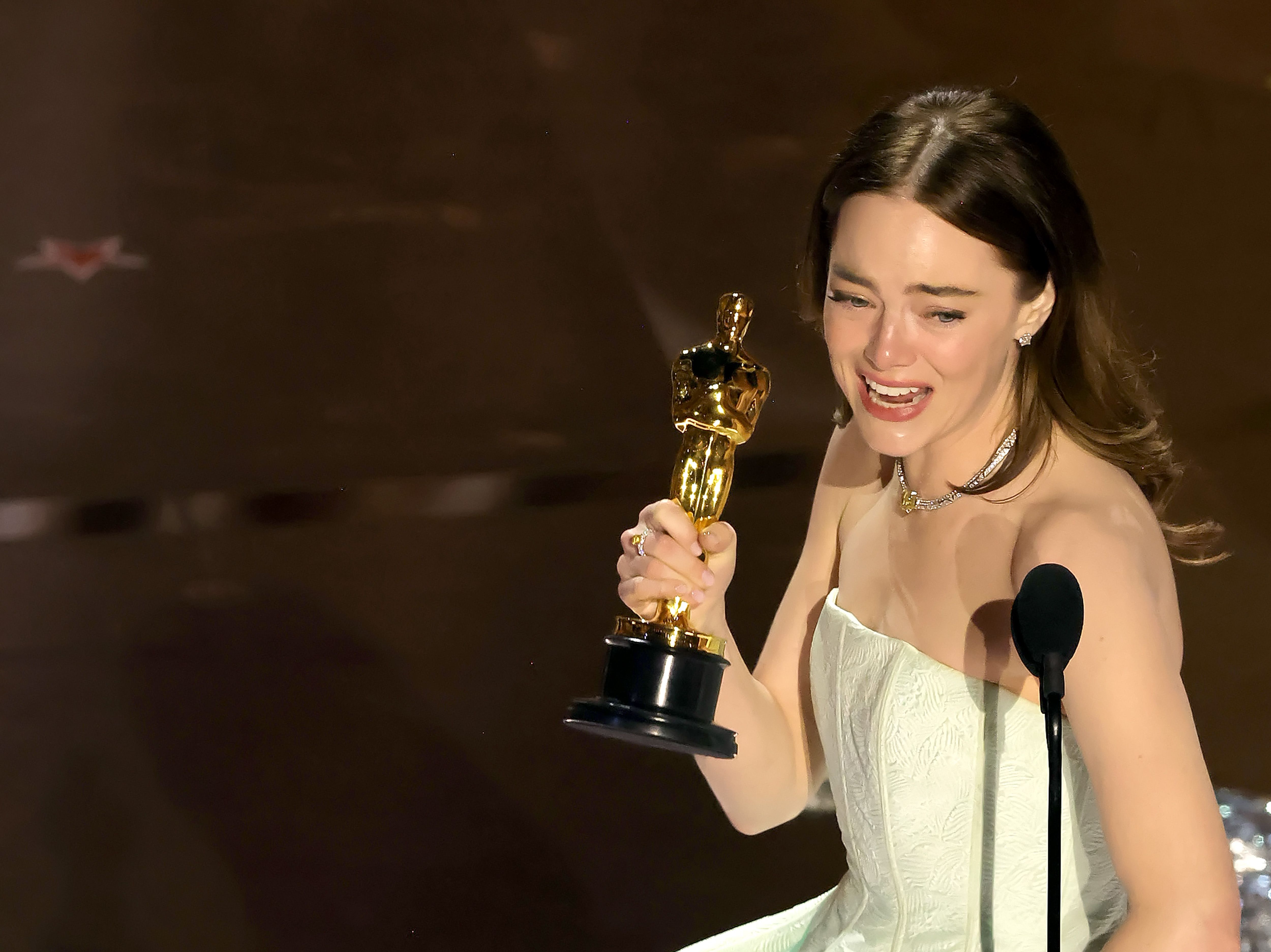 Emma Stone vive la peor pesadilla de cualquier actriz en los Premios Oscar  y echa la culpa a Ryan Gosling