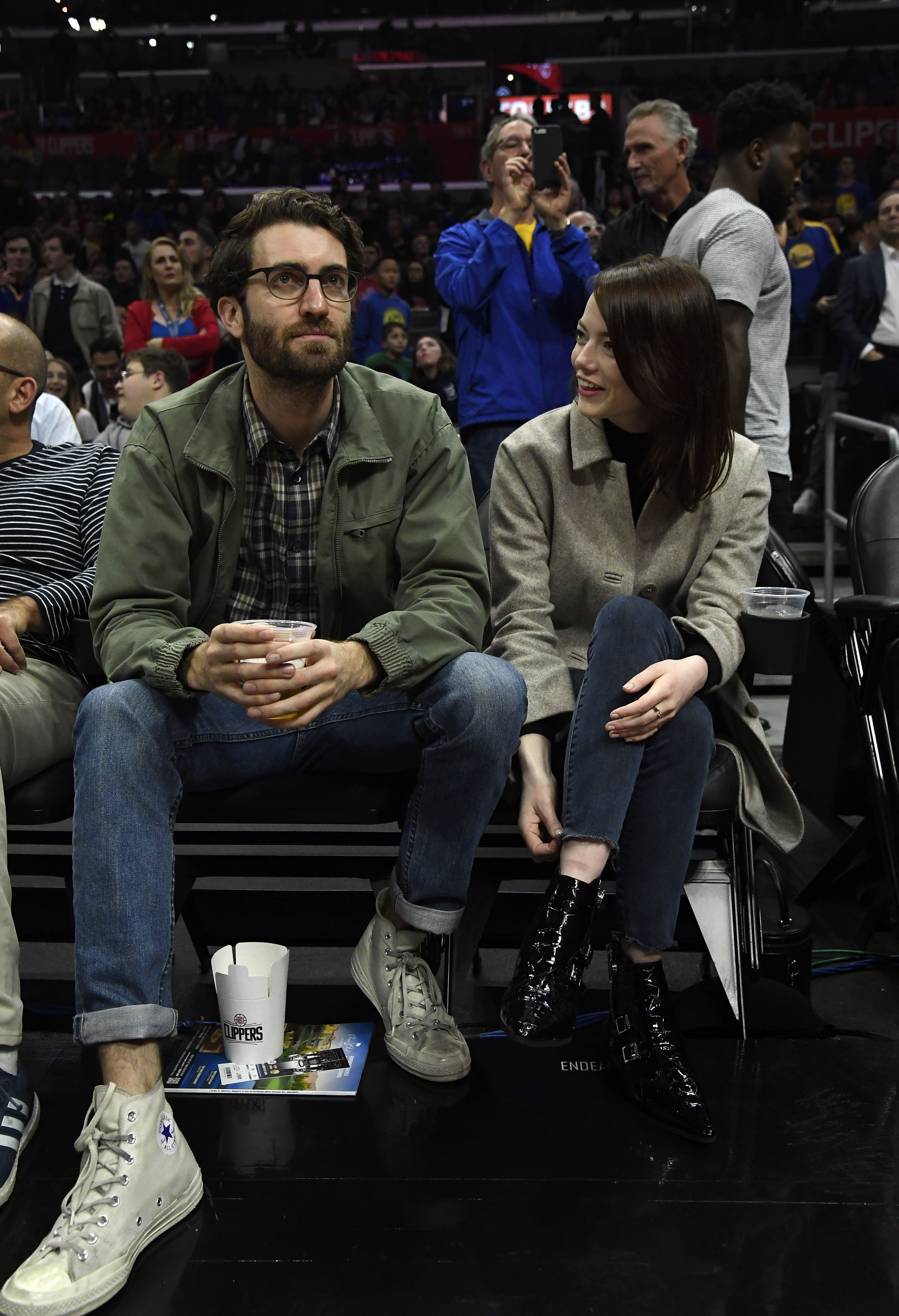 La La Land Star Emma Stone Ties The Knot With Fiancé Dave McCary Amid  Lockdown? That's What Netizens Think