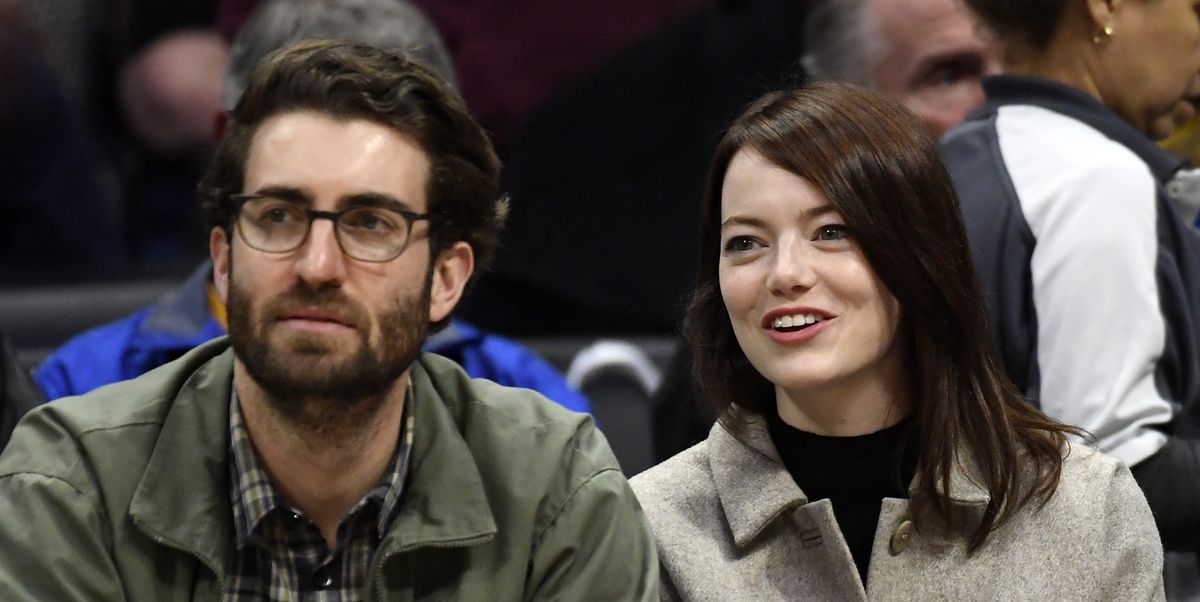 Emma Stone & Dave McCary Hold Hands While Out In Paris – Hollywood
