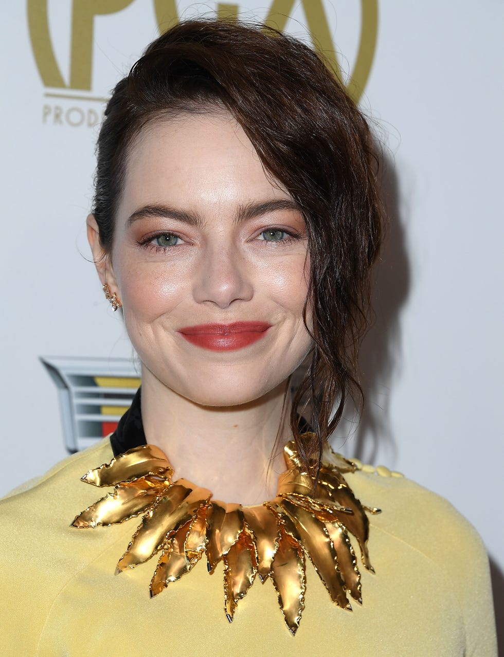 Met Gala 2016: Emma Stone Debuts Dark Brunette Hair on the Red Carpet