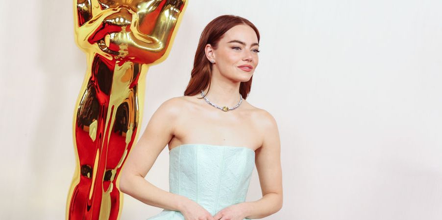 Emma Stone is bringing back the 2010 trend at the Oscars