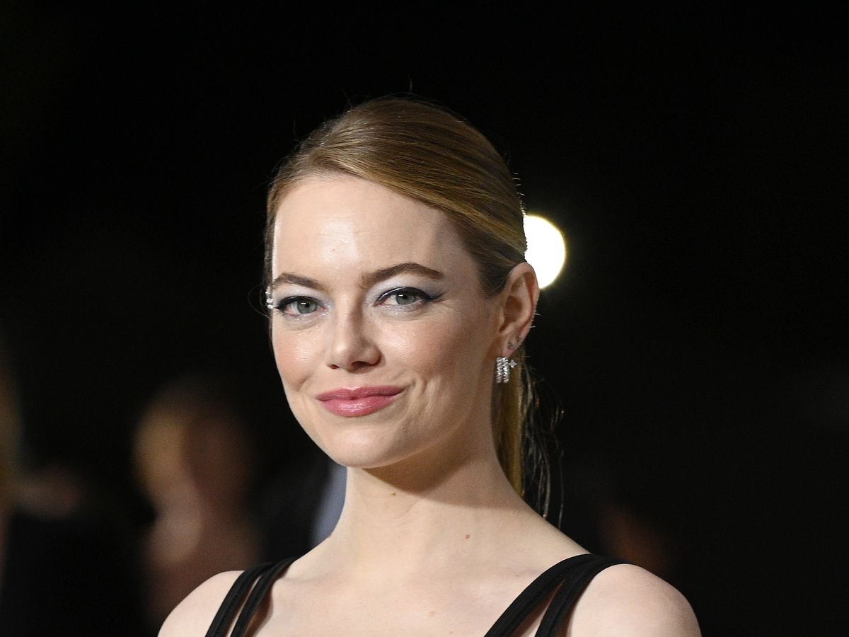 How old is Emma Stone?