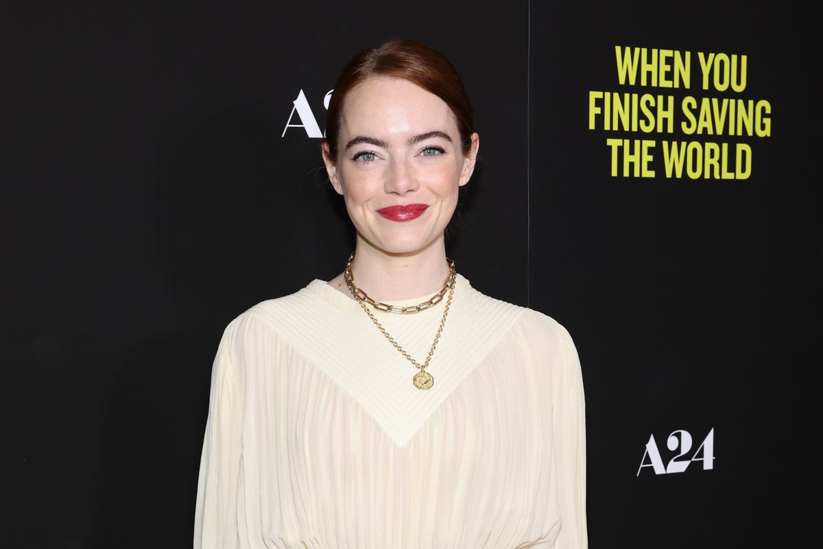 Emma Stone’s creamy ‘Mini Milk’ hair colour is a winter refresh