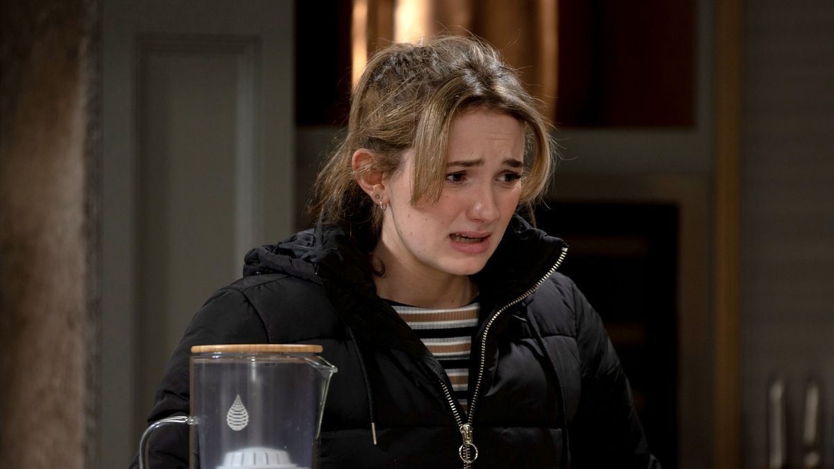 preview for Emmerdale Soap Scoop! Chloe catches out Noah