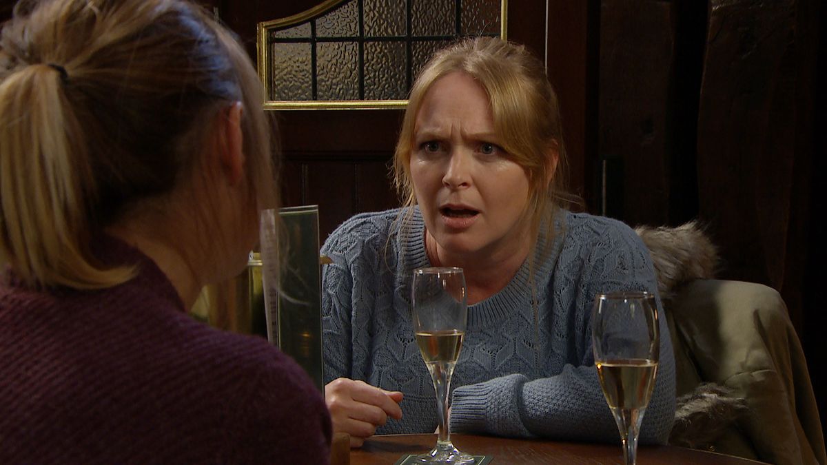 preview for Emmerdale Soap Scoop! Amy, Kyle and Moira return