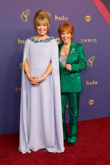 emmys 2024 reba mcentire melissa peterman reunion