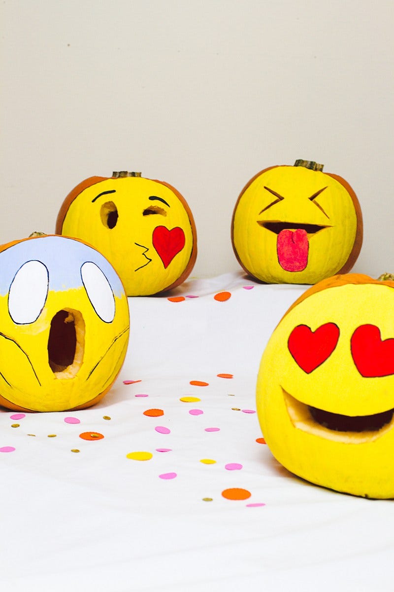 Emoticon, Smiley, Yellow, Orange, Facial expression, Smile, Cartoon, Ball, Happy, Icon, 