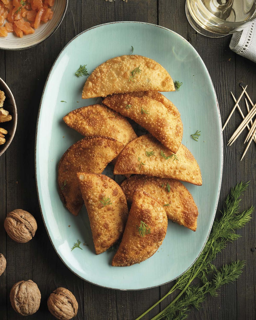 empanadillas de salmón, queso y nueces