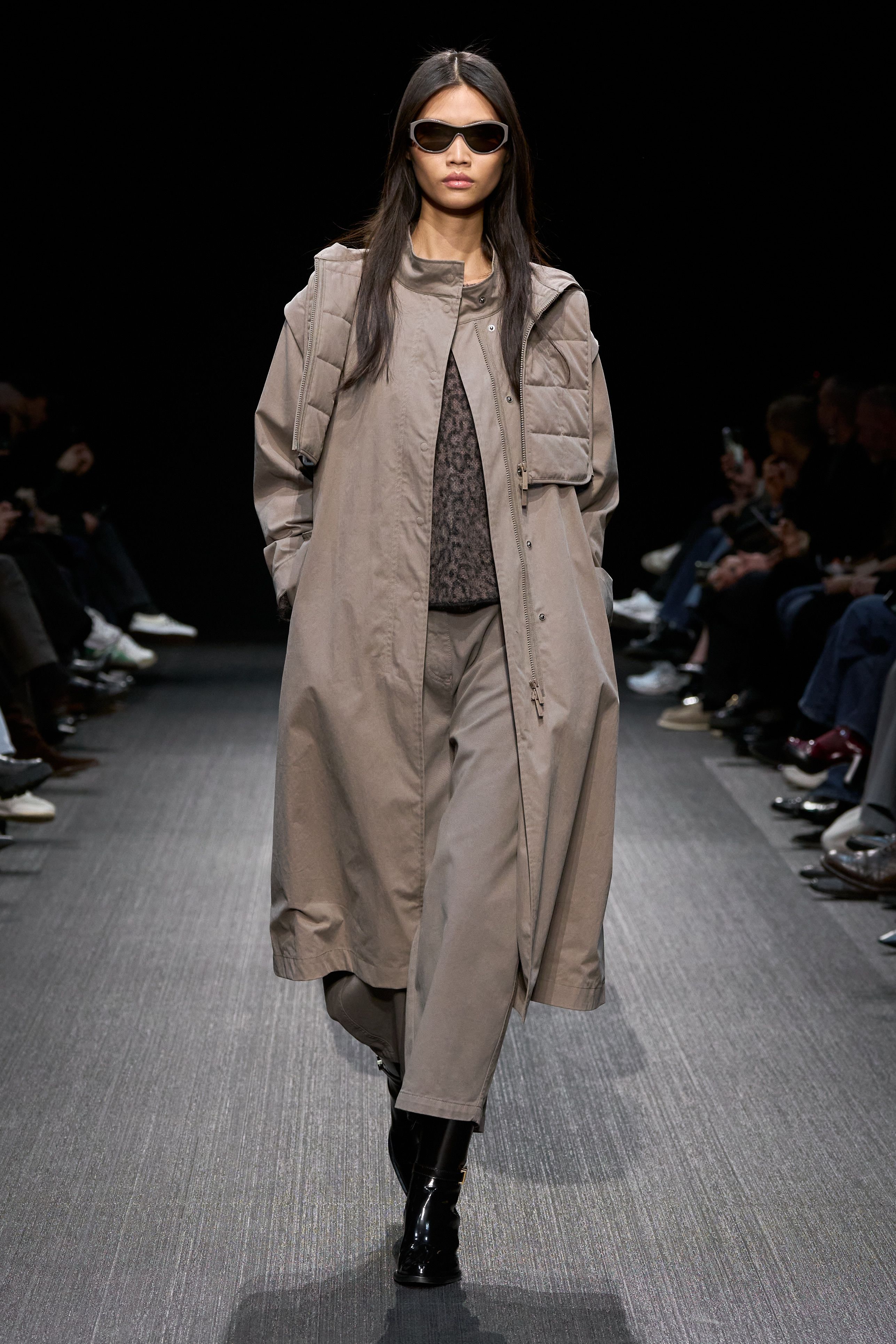 エンポリオ アルマーニ（EMPORIO ARMANI）2025-26秋冬