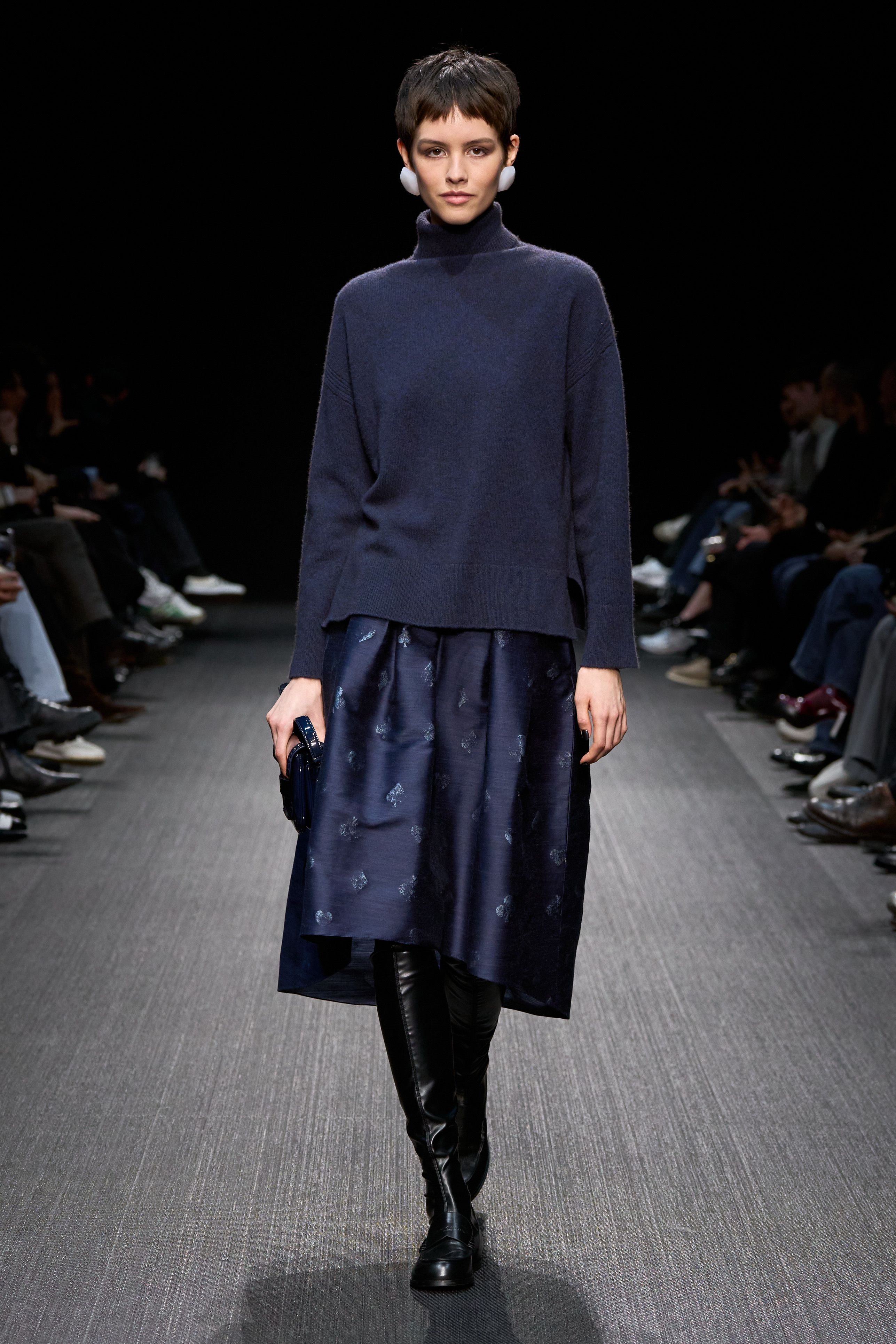 エンポリオ アルマーニ（EMPORIO ARMANI）2025-26秋冬