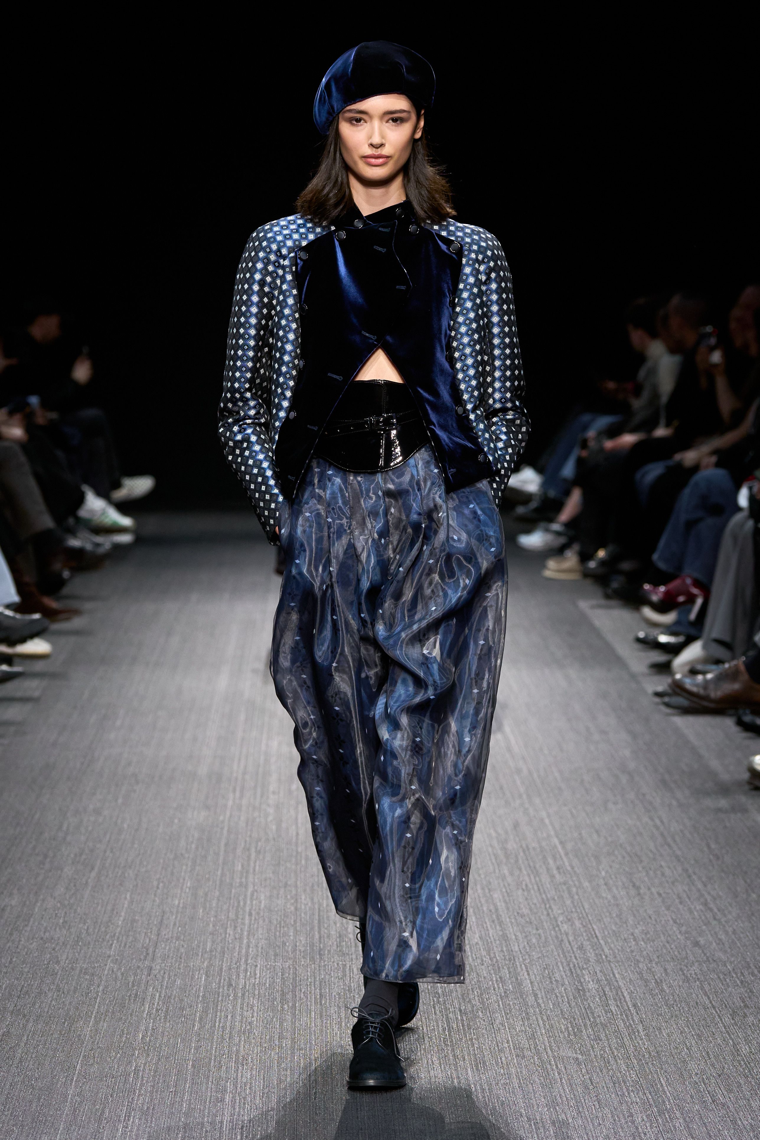 エンポリオ アルマーニ(EMPORIO ARMANI)2025-26秋冬 エンポリオ アルマーニ(EMPORIO ARMANI)2025-26秋冬