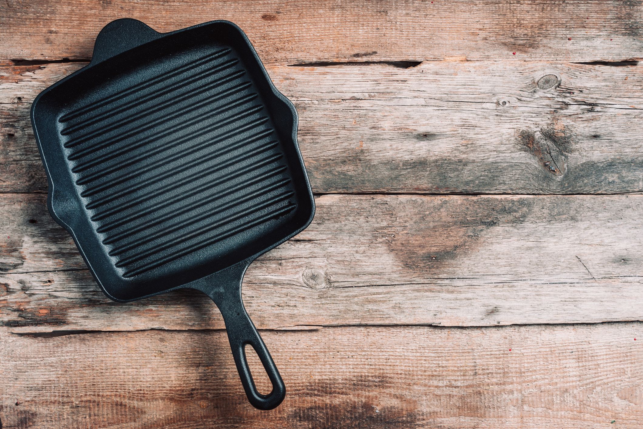 Why Every Man (and Every Person) Should Own a Cast Iron Skillet - ManMadeDIY