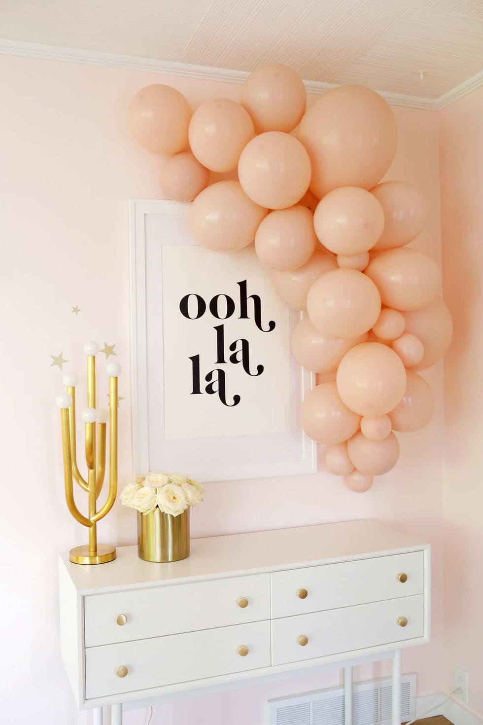 engagement party ideas balloon garland