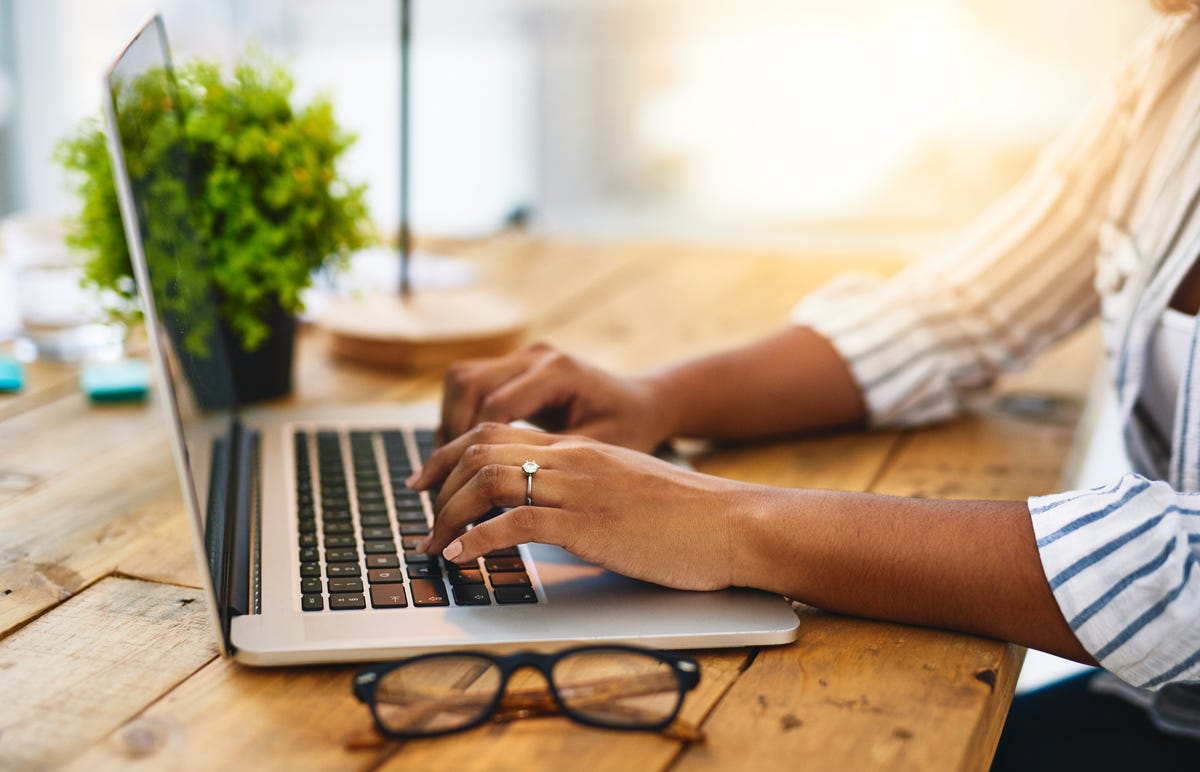 A third of women remove their wedding ring before a job interview