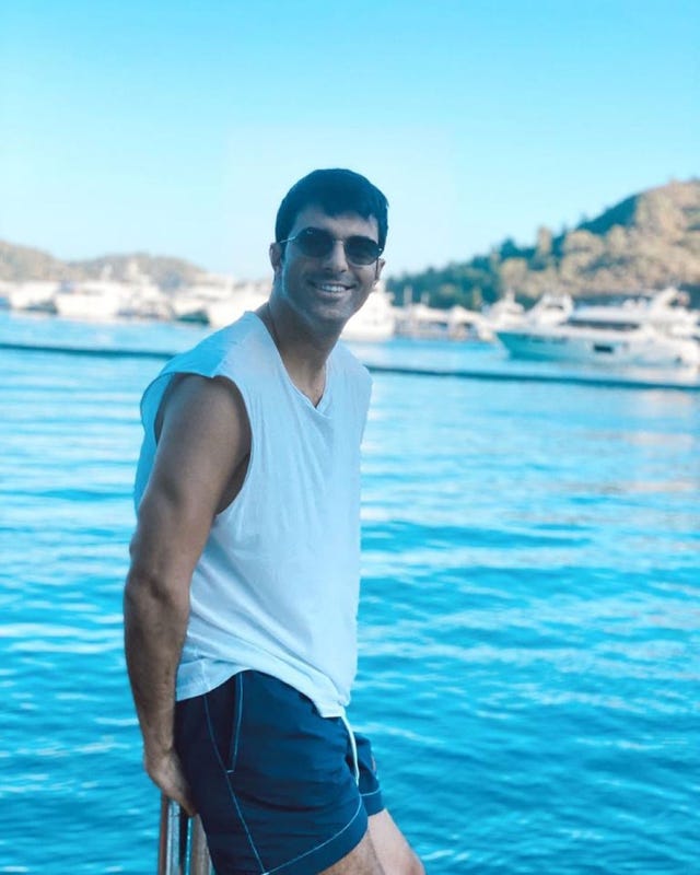 engin akyurek con irem helvacioglu en kaçis