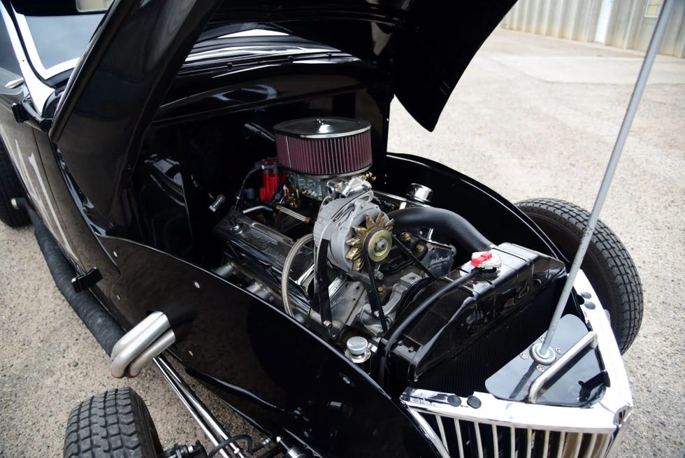 engine-ford-pickup-1668781954.jpg?crop=1