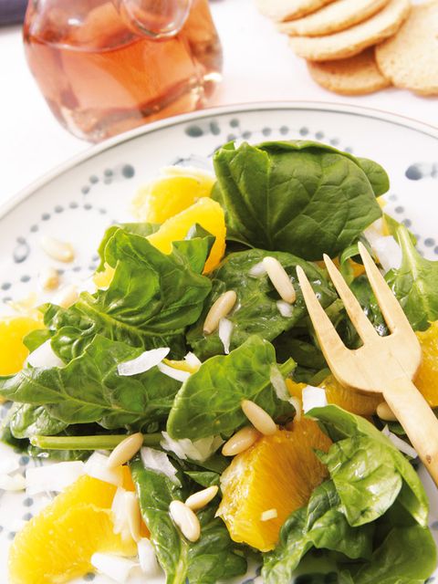 Dish, Food, Cuisine, Salad, Ingredient, Spinach salad, Garden salad, Vegetable, Leaf vegetable, Produce, 
