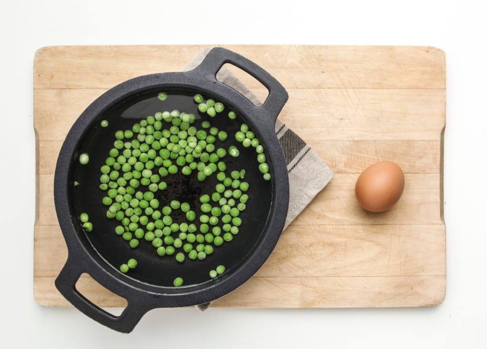 Paso 2 receta ensaladilla rusa con lubina 