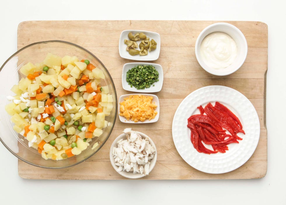 Paso 3 receta ensaladilla rusa con lubina