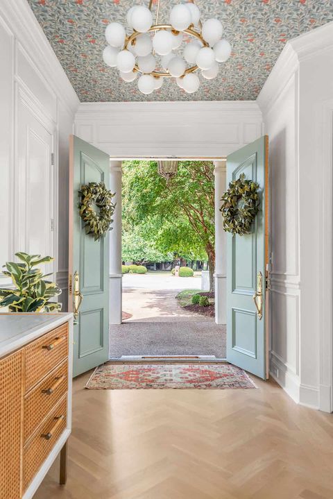 entryway ideas wallpapered ceiling