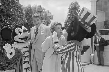 disney park photos disney park photos ronald and nancy reagan with disney characters