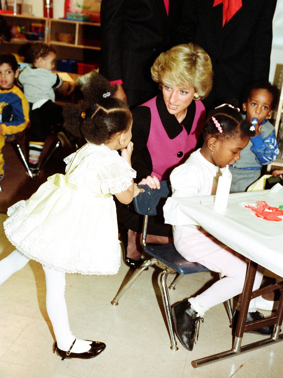 epfccd princess diana visits day nursery in new york, during visit to the us, 2nd february 1989