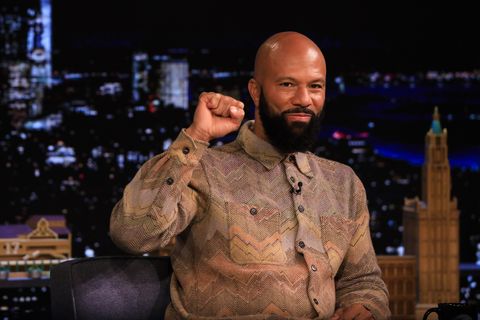 common gesturing to the crowd while on the tonight show