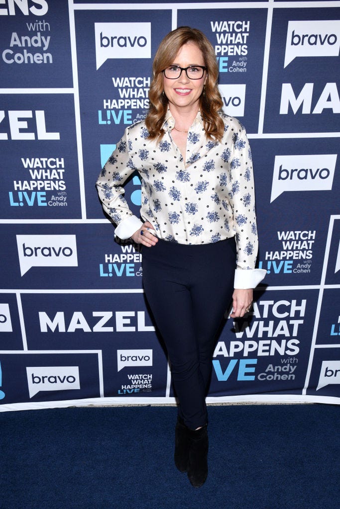 https://hips.hearstapps.com/hmg-prod/images/episode-16165-pictured-jenna-fischer-news-photo-1585063354.jpg?crop=0.745xw:0.498xh;0.146xw,0.0604xh&resize=980:*