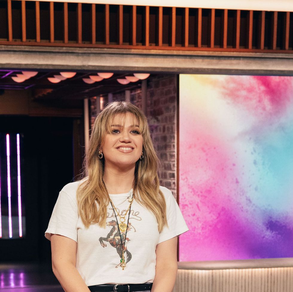 Kelly Clarkson's new fringe is a throwback hair transformation