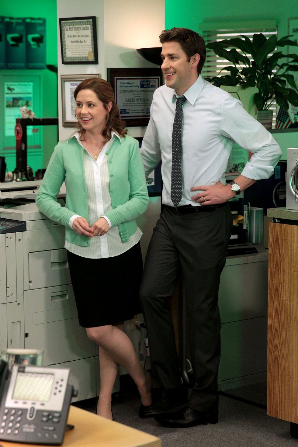 couples halloween costumes jim and pam from the office