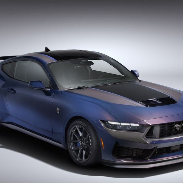 2024 Ford Mustang Dark Horse Gets Exclusive ColorShifting Paint