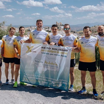corredores solidarios Club Deportivo Abuchite Xtreme vuelta a andalucia corriendo