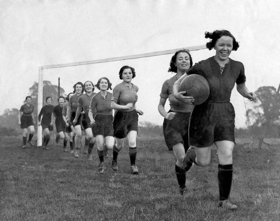 equipo de futbol femenino ingles en los anos 30