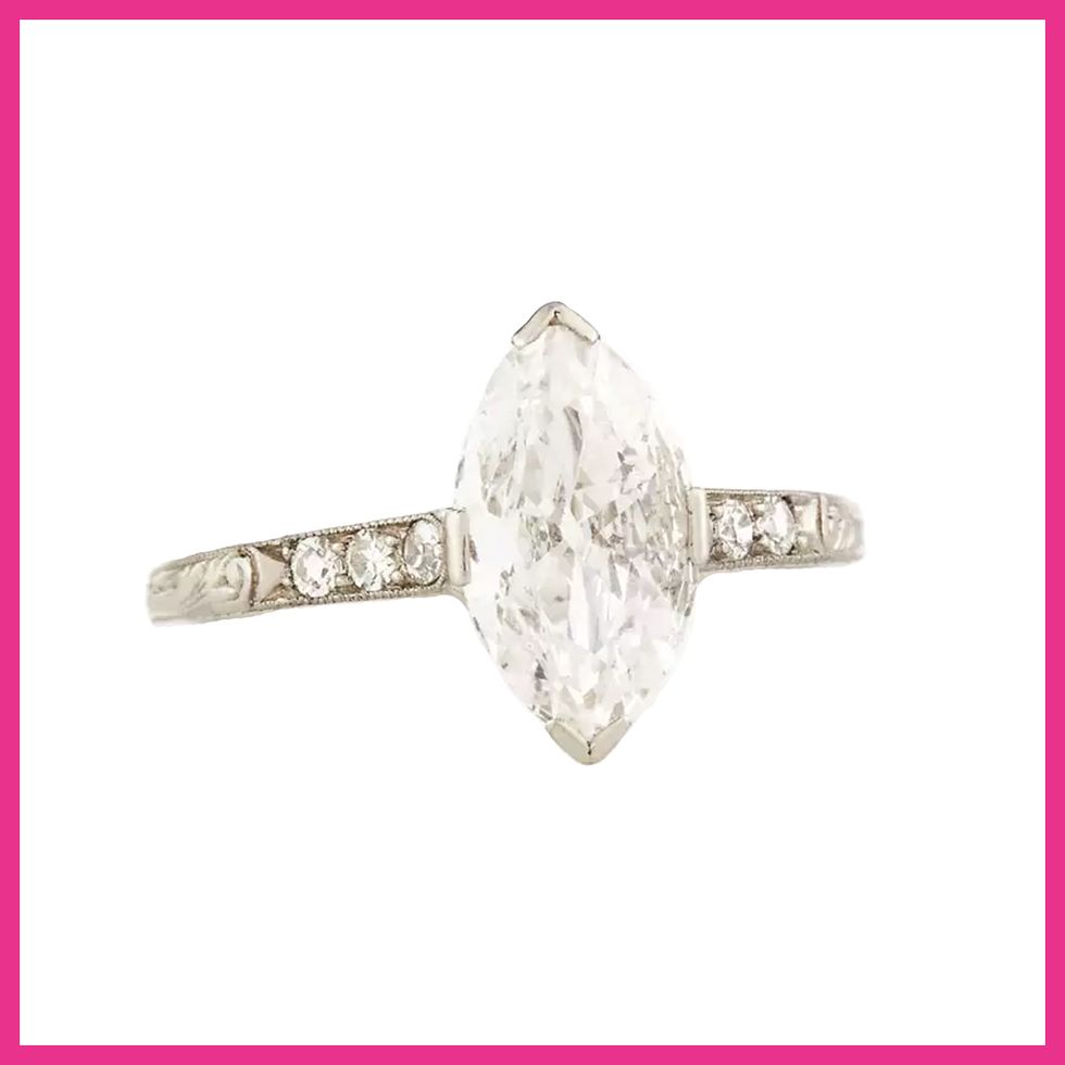 Diamond, Ring, Body jewelry, Gemstone, Jewellery, Fashion accessory, Engagement ring, Platinum, Wedding ring, Silver, 