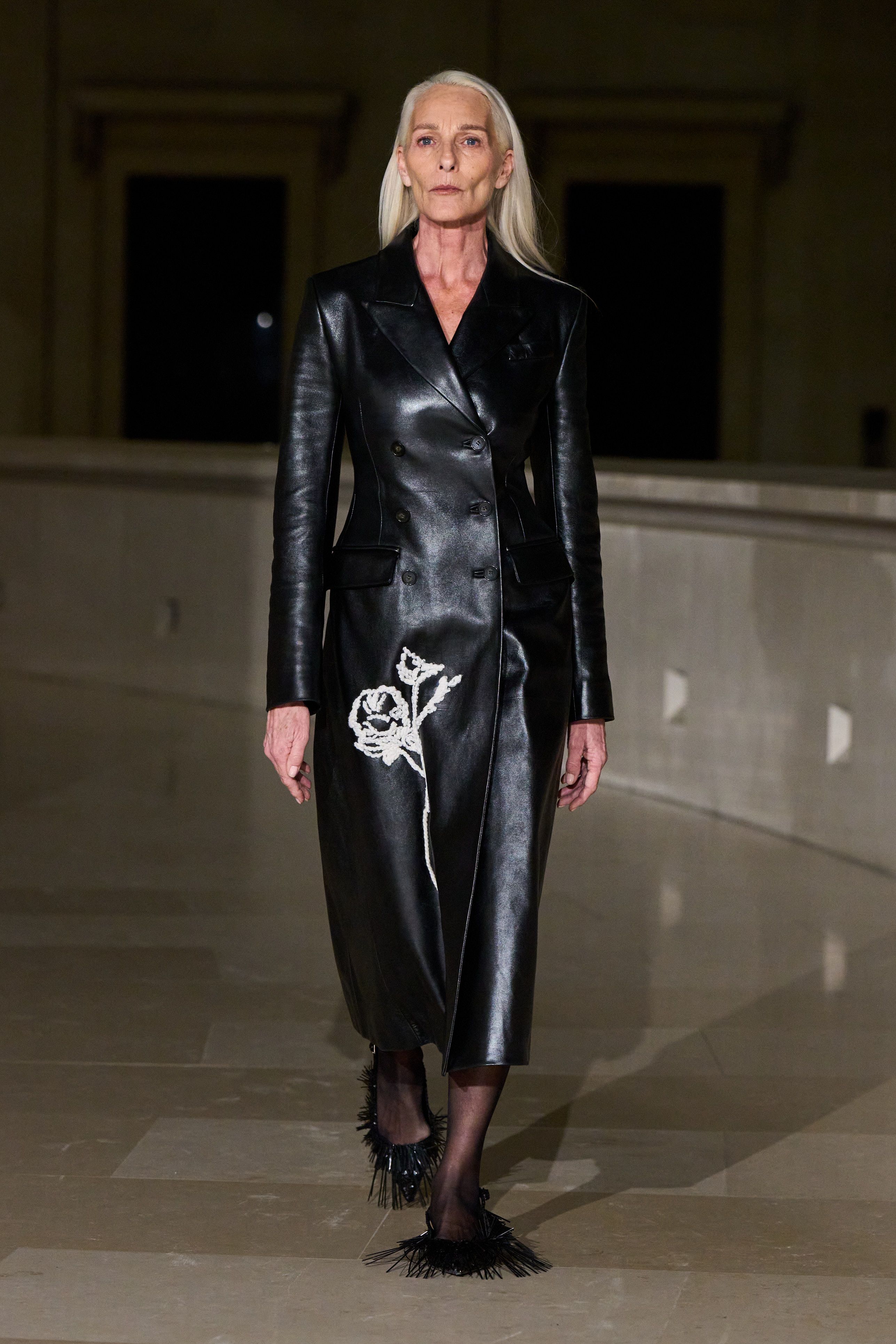 アーデム（ERDEM）2025-26秋冬コレクション | ファッション