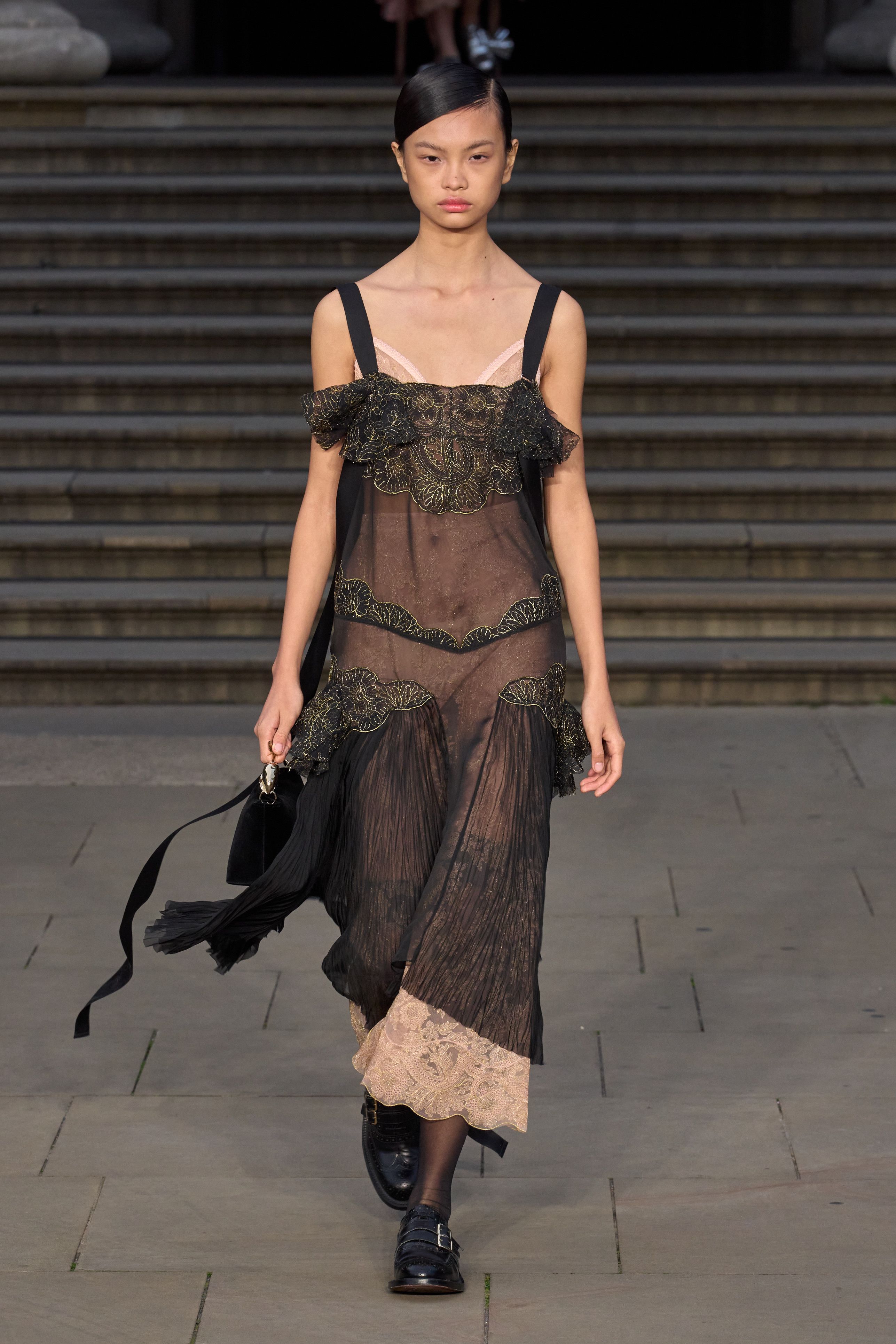 アーデム（ERDEM）」2025春夏コレクション | ファッション