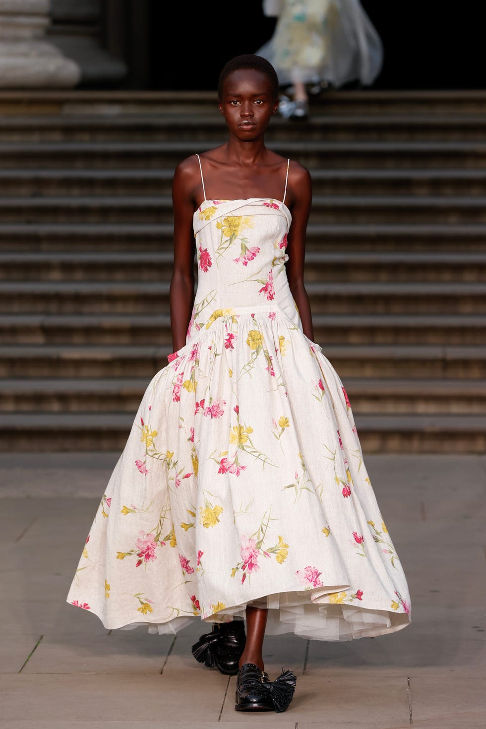 london, england september 15: a model walks the runway at the erdem show during london fashion week september 2024 at the british museum on september 15, 2024 in london, england. (photo by john phillips/getty images)