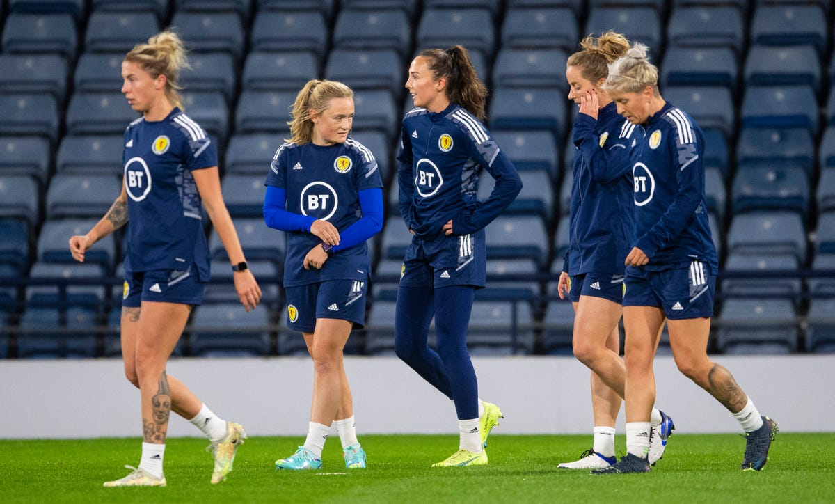 A totally different fit': how female footballers finally got their own kits, England women's football team