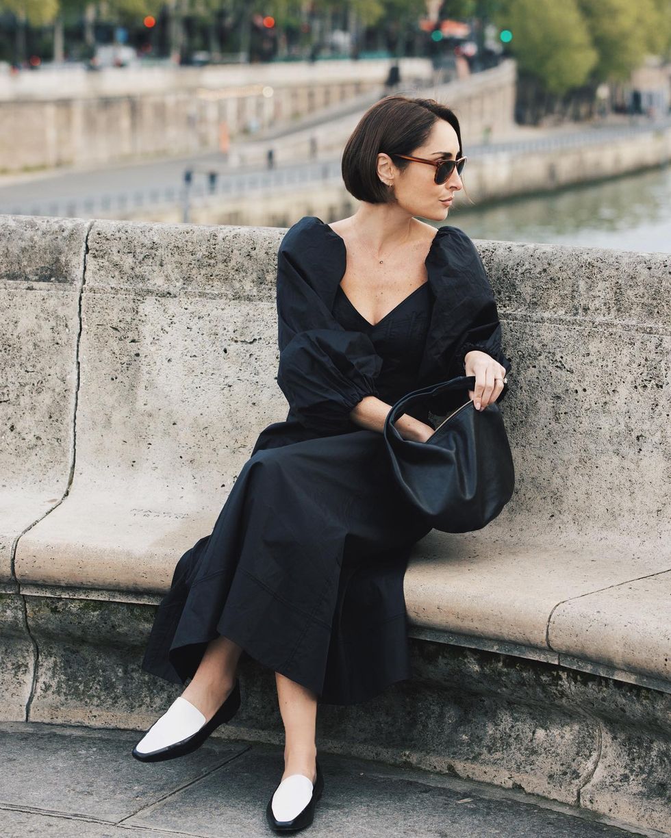 法國女人穿搭夏天經典「巴黎黑」風格！ig時尚潮人將衣櫥的黑色單品變出法式風情