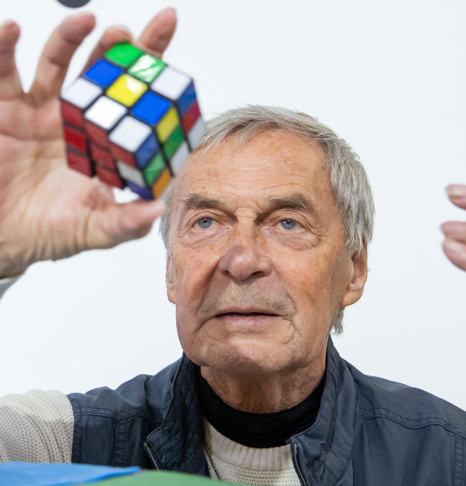 Cómo el cubo de Rubik? Su creador cuenta la historia