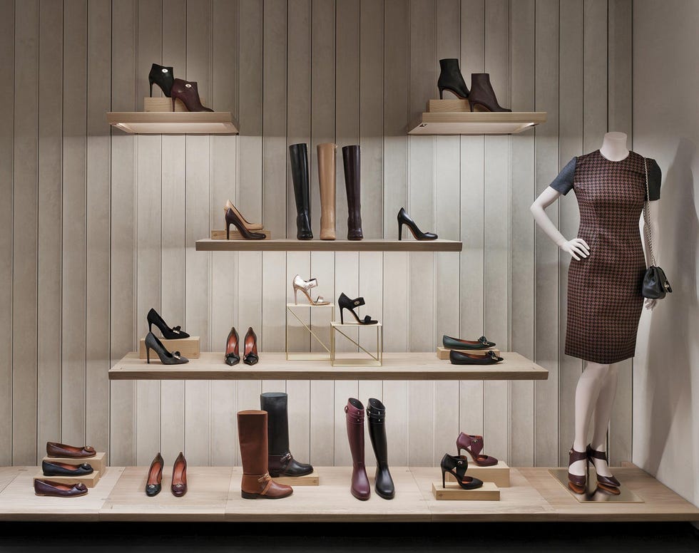 Hábitos domésticos: probarte los zapatos sin medias