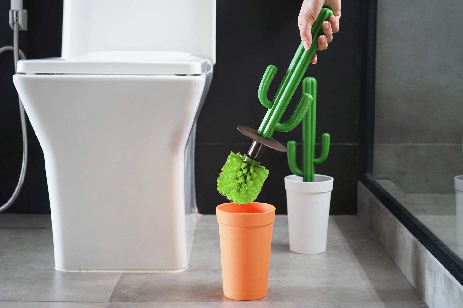 Disfraza la escobilla del baño con este simpático cactus