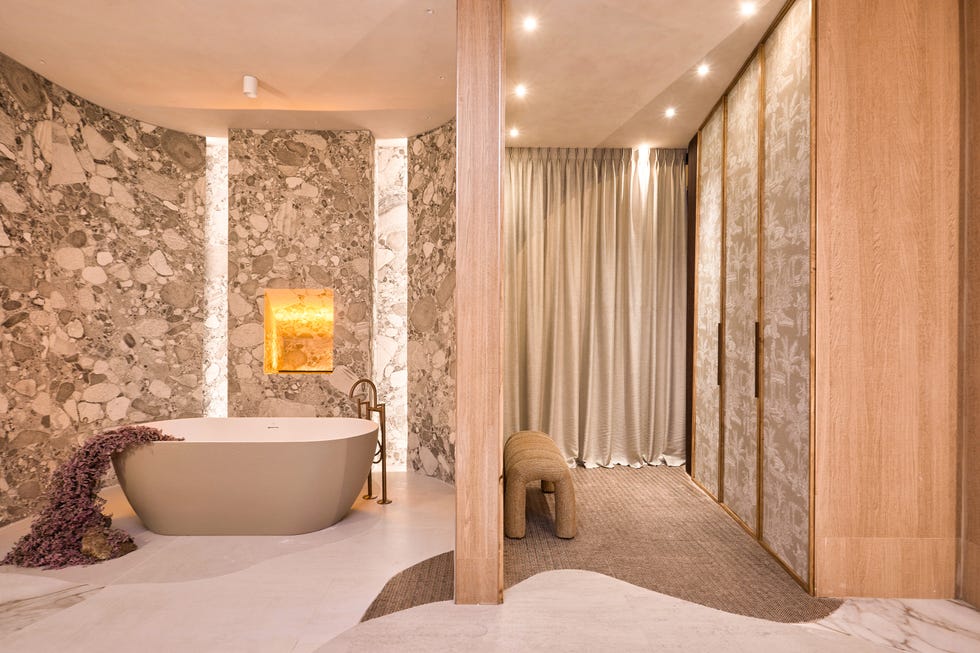 bano y vestidor de porcelanosa en miad 2025