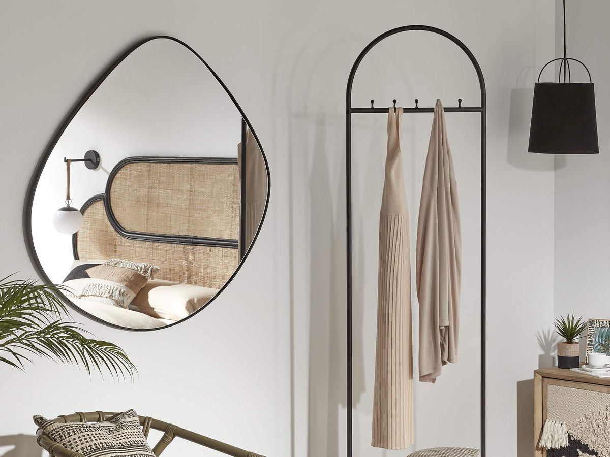 Ikea tiene las luces ideales para crear nuestro propio espejo de
