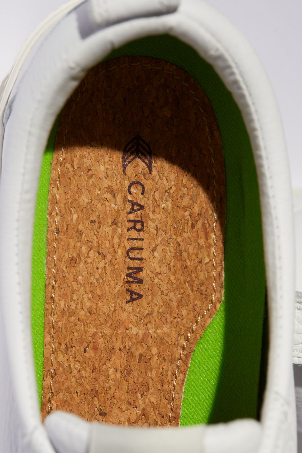 cariuma oca low leather sneaker